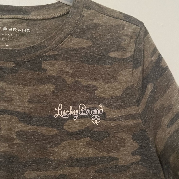 lucky brand women’s lightweight camo top short sleeve - Picture 3 of 4
